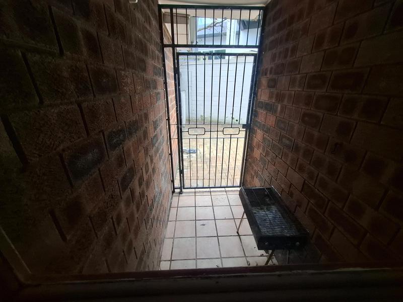 1 Bedroom Property for Sale in Heldervue Western Cape